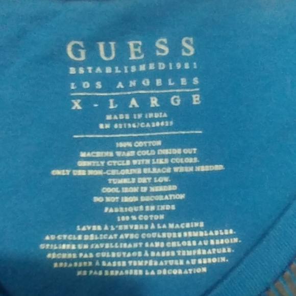 Mens Xl guess t-shirt - Picture 2 of 3
